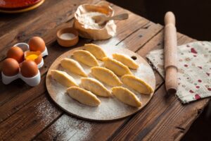 czy można zamrozić ciasto na pierogi