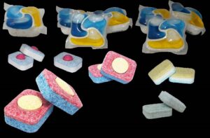 czym wyczyścić garnki z zewnątrz